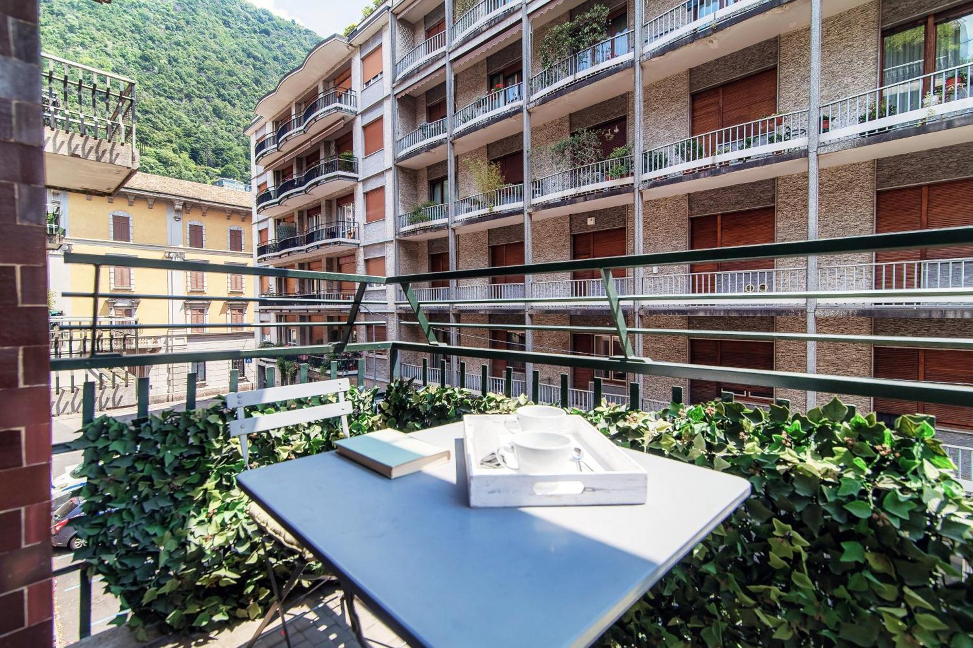 Rezzonico Suites - By Myhomeincomo Kültér fotó